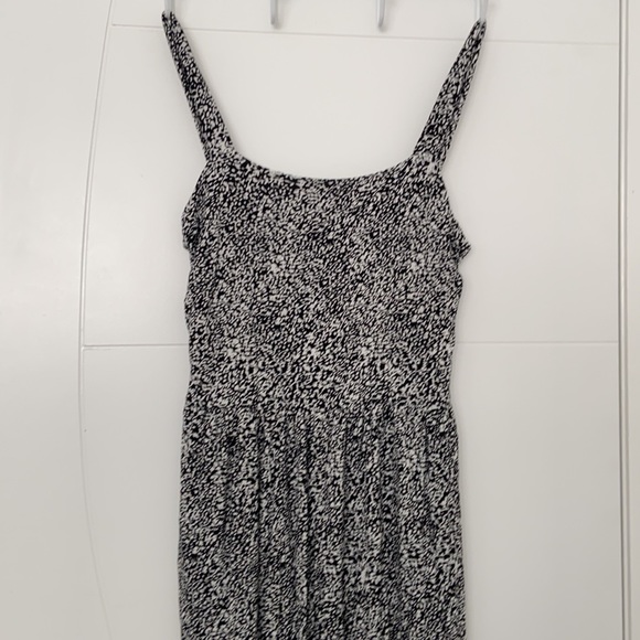 Printed Jumpsuit with Pockets - Picture 2 of 5